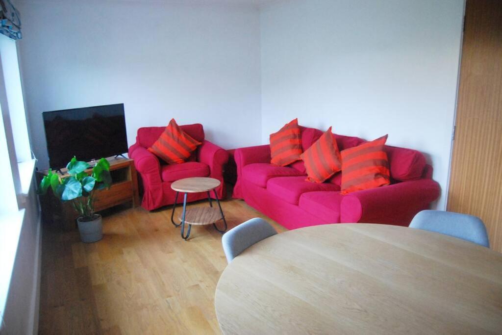 Central Two Bed Flat Close To Arthur'S Seat And University เอดินบะระ ภายนอก รูปภาพ