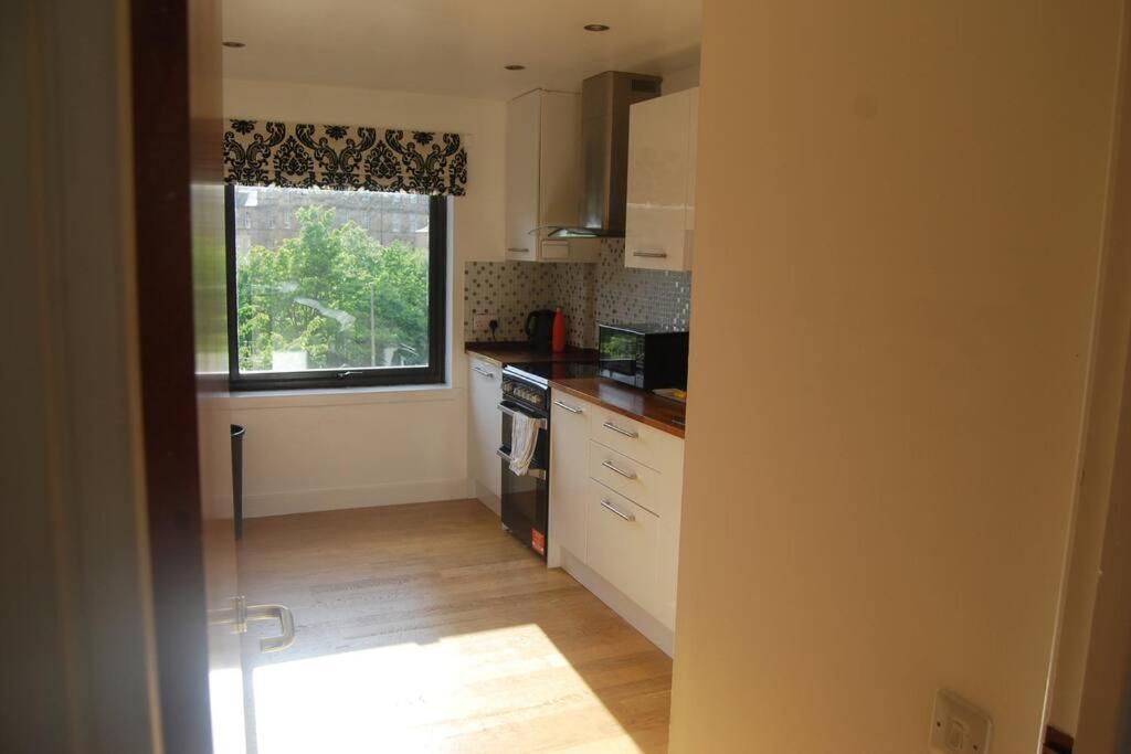 Central Two Bed Flat Close To Arthur'S Seat And University เอดินบะระ ภายนอก รูปภาพ