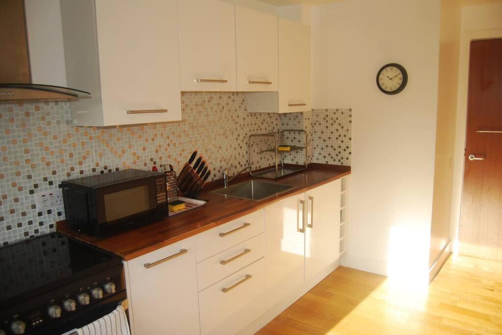 Central Two Bed Flat Close To Arthur'S Seat And University เอดินบะระ ภายนอก รูปภาพ